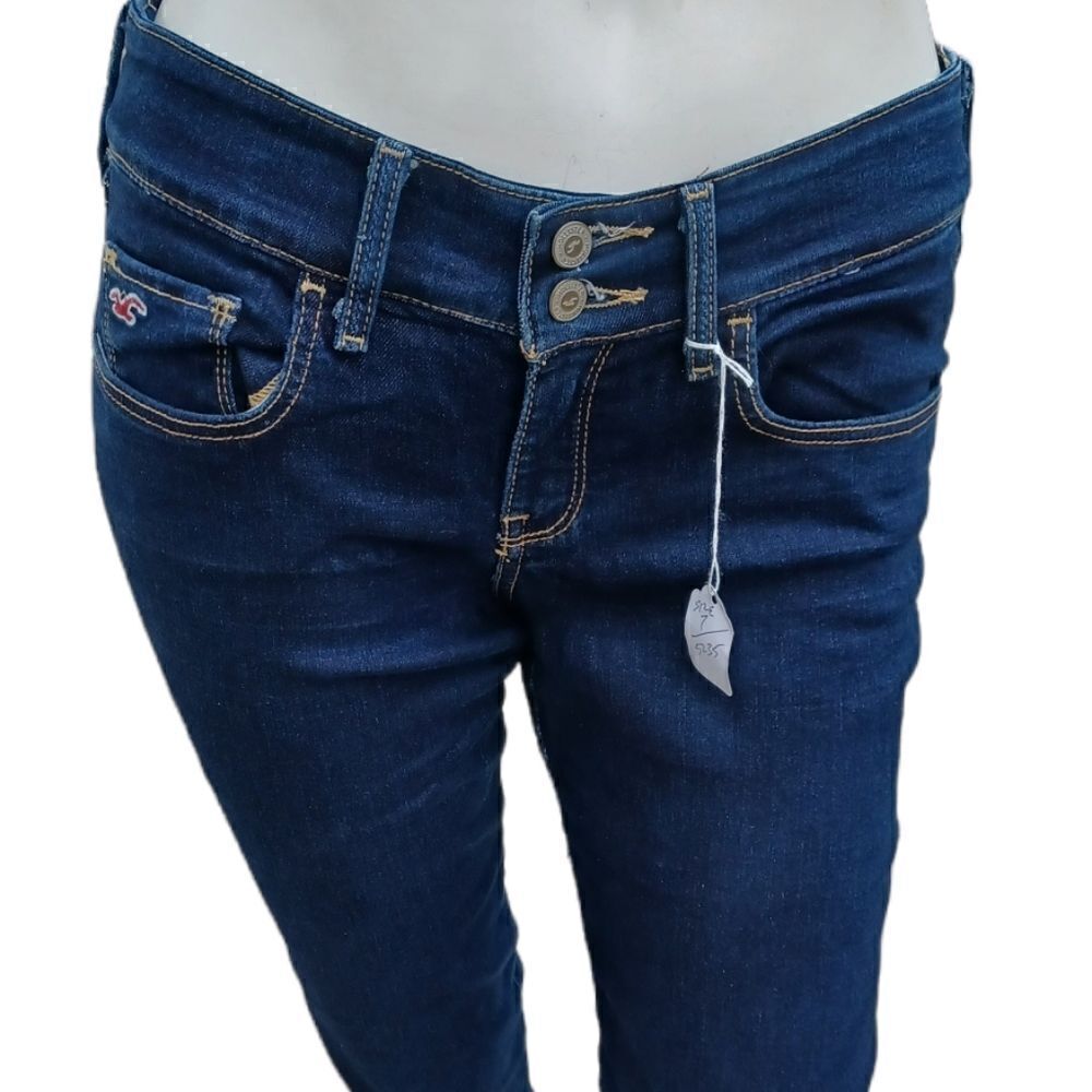 52357.......Hollister Crop Jeans Size 7 W28, 15"Inseam  8"Rise